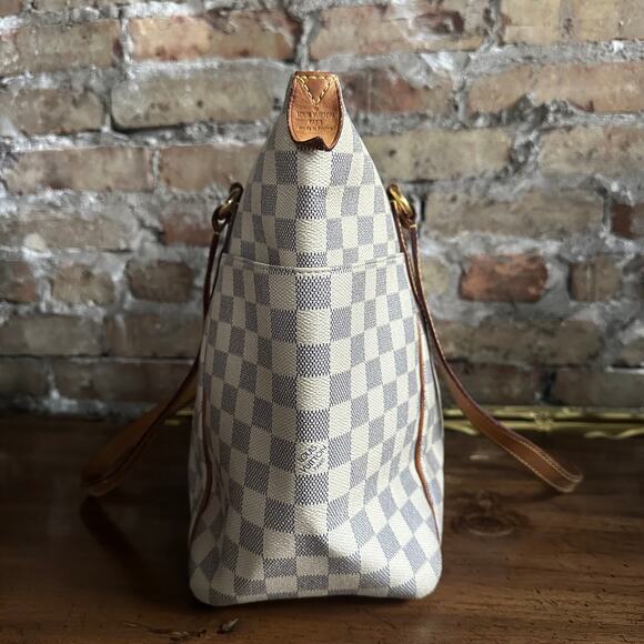 Louis Vuitton Damier Azur Totally MM Tote Bag - Picture 4 of 16